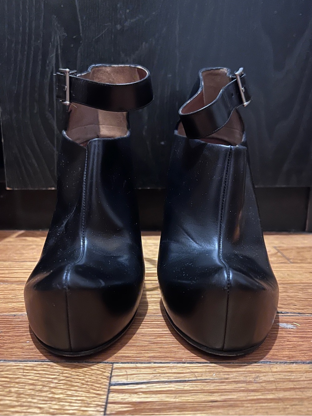 Marc Jacobs Black Leather Ankle Strap Platform Heels - Picture 2 of 8